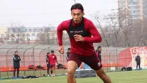 疯狂试爱三2浴室激情视频